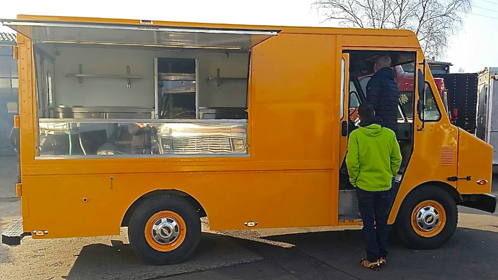 Was Brauche Ich Um Einen Foodtruck Zu Eröffnen Foodtruck Stepvan - Rohzustand | Eventmobile Online Köln